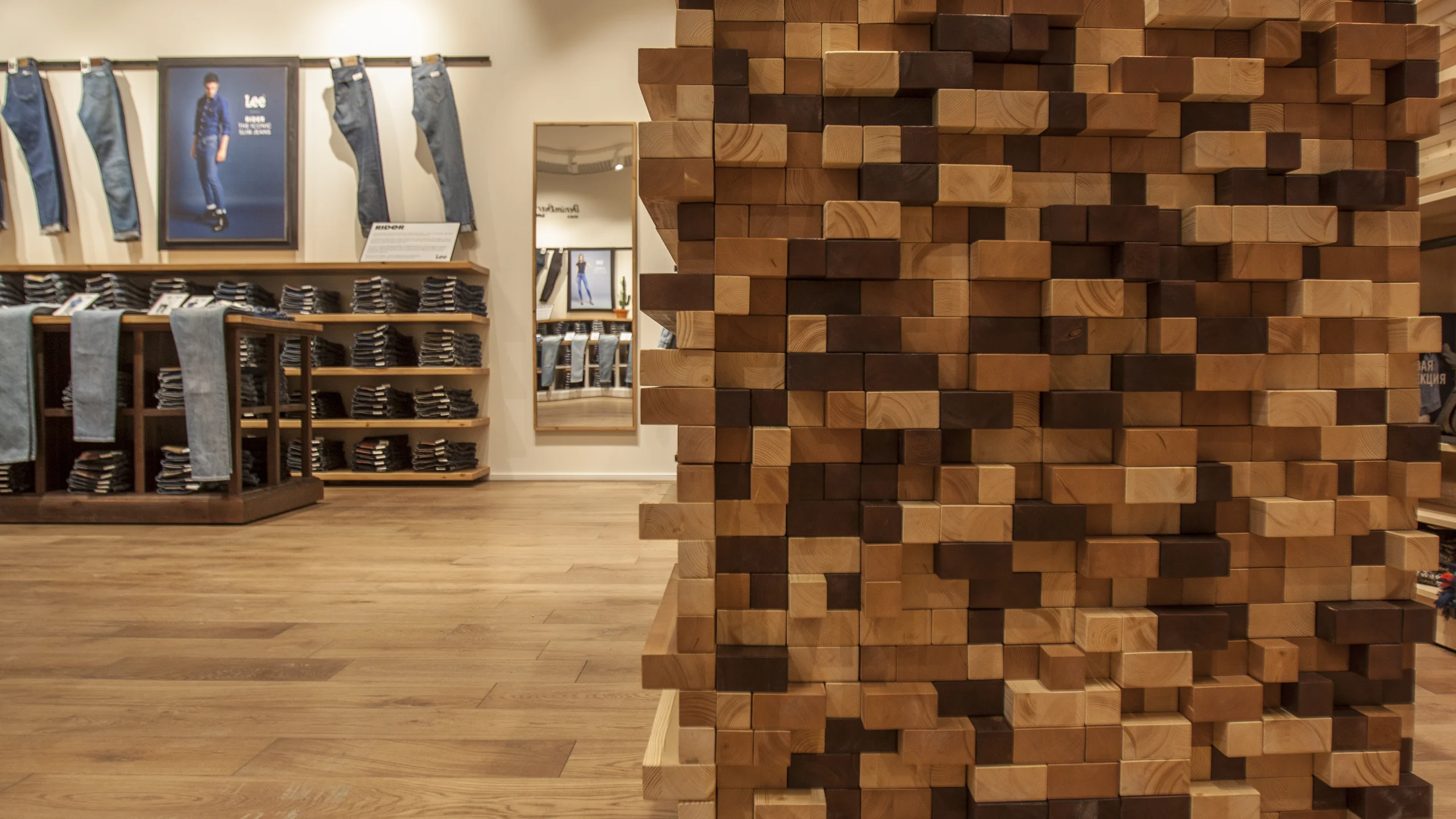 Магазин Lee в ТЦ Радуга - 4