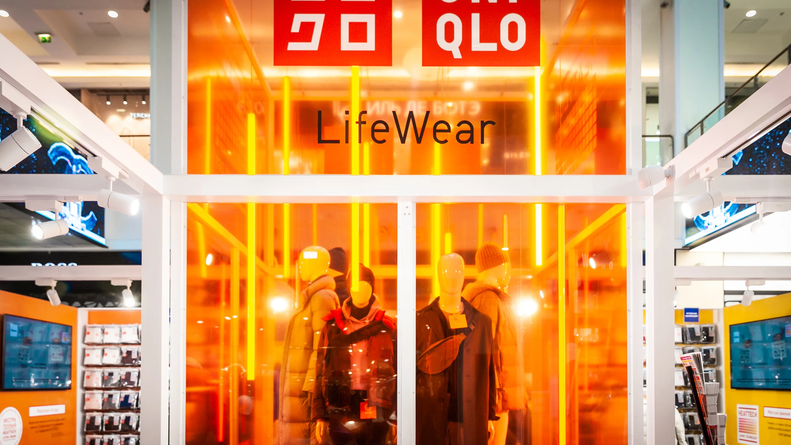 Pop-Up Uniqlo в ТЦ Метрополис - 6